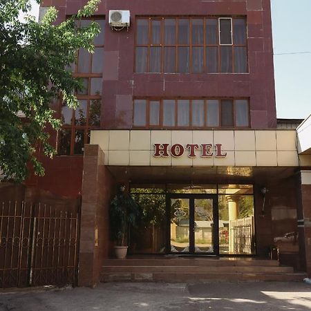 Hotel Rahat Palace Semei Exterior foto